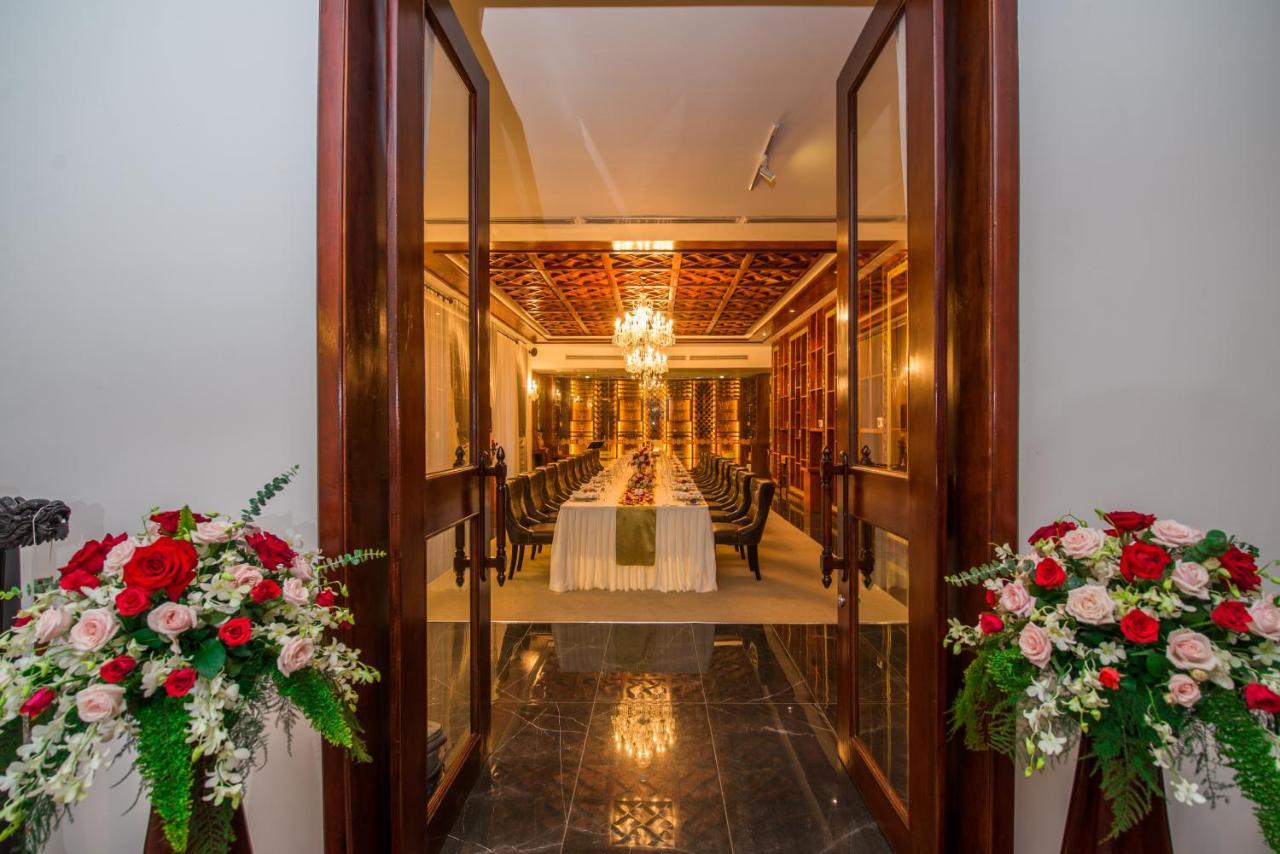 Hotel Lotus Blanc 5*